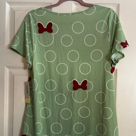 Disney Minnie Mouse LuLaRoe Green and Red Bow Accent Women's Tee - Picture 9 of 10